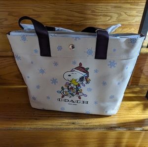 NWT Coach X Peanuts Tote In Canvas With Snoopy Ice Skate Motif CE854